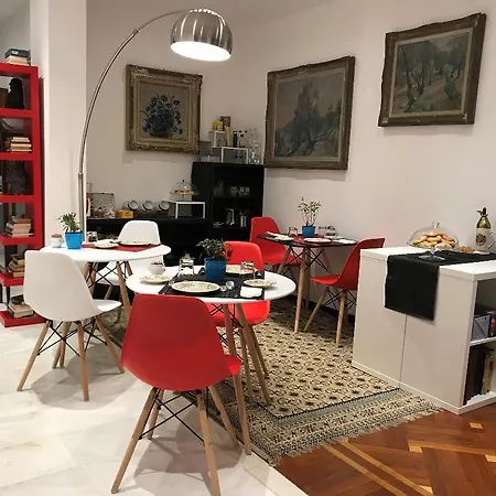 לינה וארוחת בוקר Bb Tube 2*