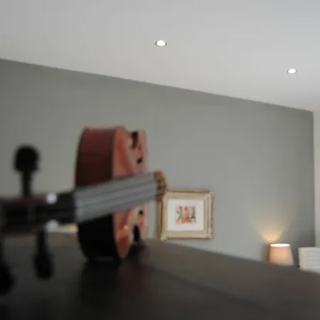 לינה וארוחת בוקר Bb Tube